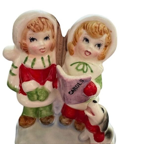 Vintage Ceramic Christmas Carolers Figurine With Dog & Lamp Post Music Box - Picture 2 of 7